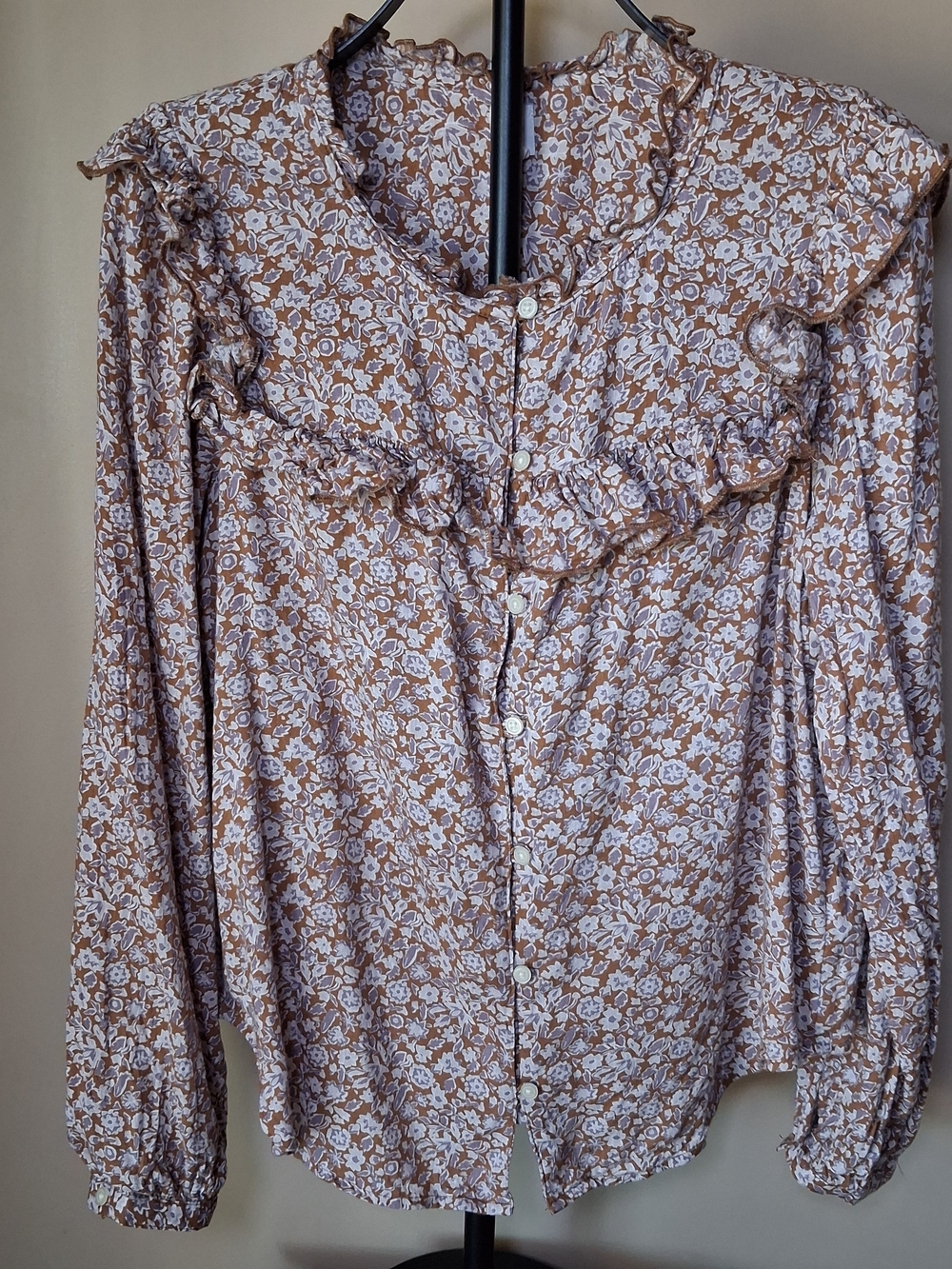 Gap Women's Tan & Ivory Floral Top W/Ruffle Details; Size S